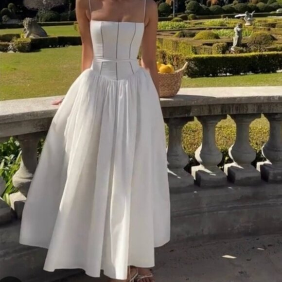 HOUSE OF CB Ysabella White Midi Corset Dress - Picture 1 of 3